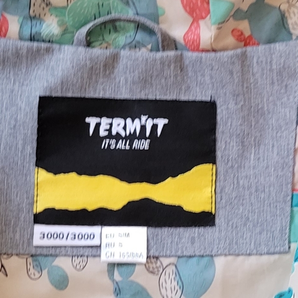 Jacket - Picture 3 of 4